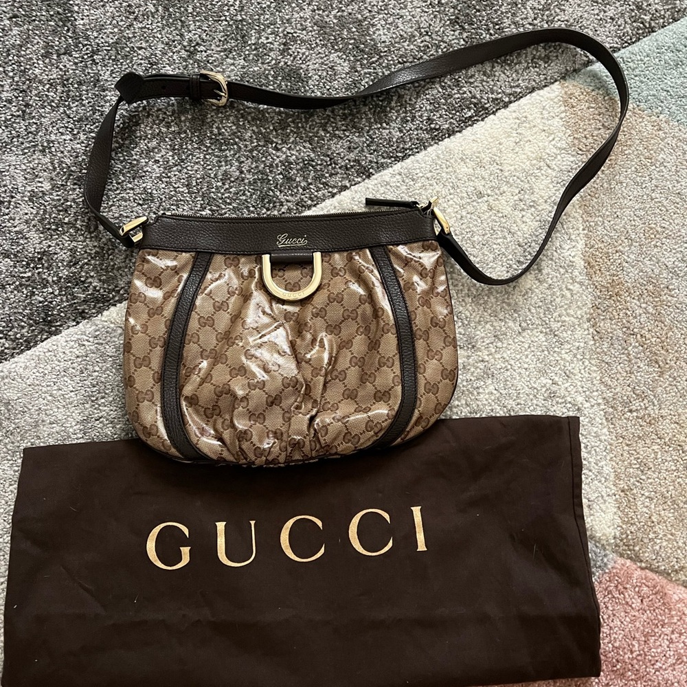 Sold ✅ Gucci Abbey D-Ring Crossbody Bag
